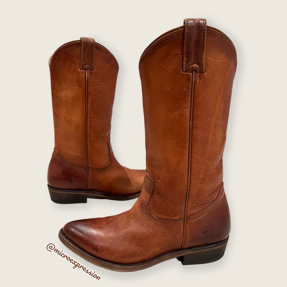 $399 Frye Billy Pull On Cognac Leather Western Low Heel Cowboy Rodeo Riding Boot - Picture 9 of 16